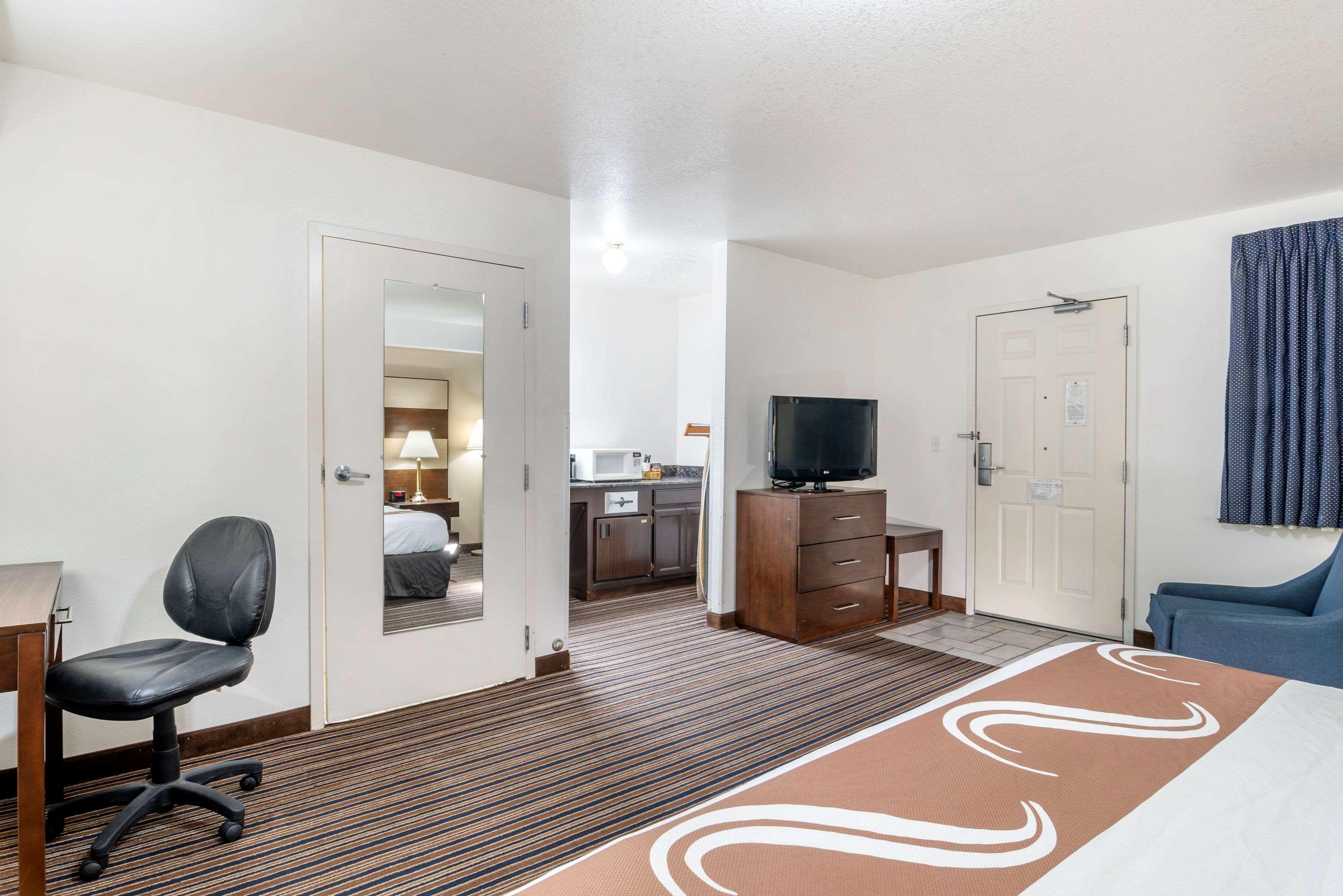 Quality Inn Central Roseburg Exterior photo