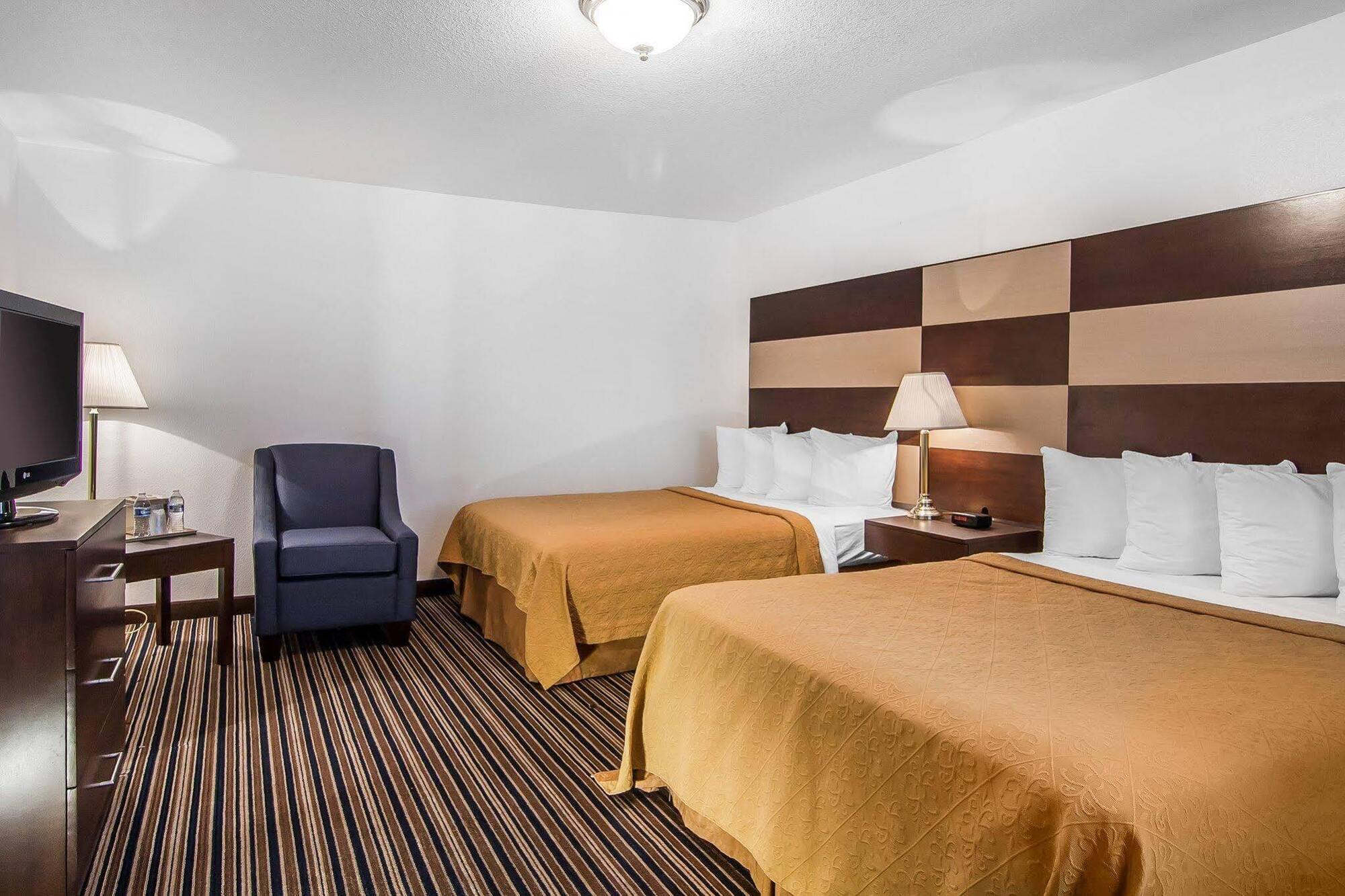 Quality Inn Central Roseburg Exterior photo