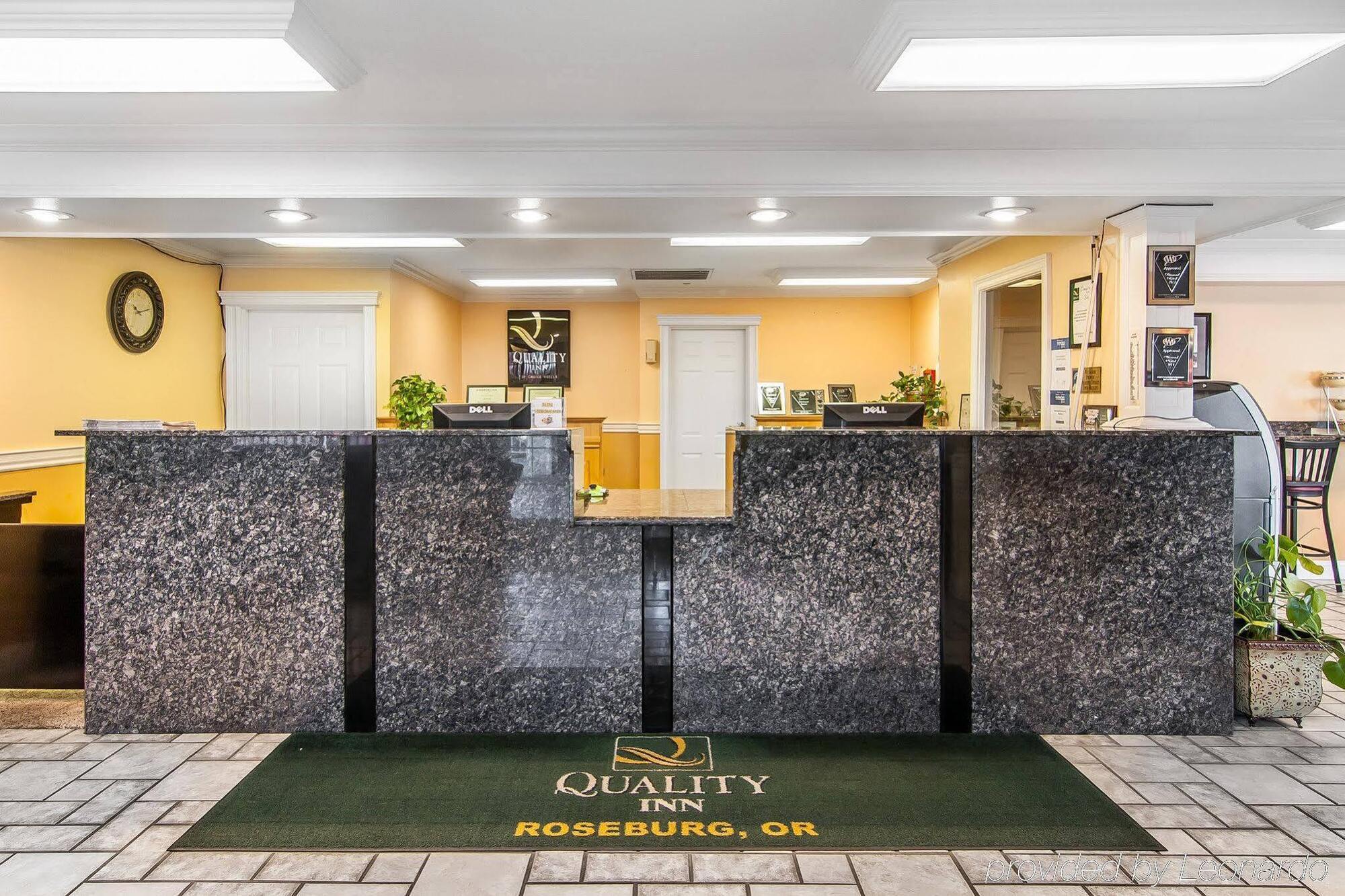 Quality Inn Central Roseburg Exterior photo